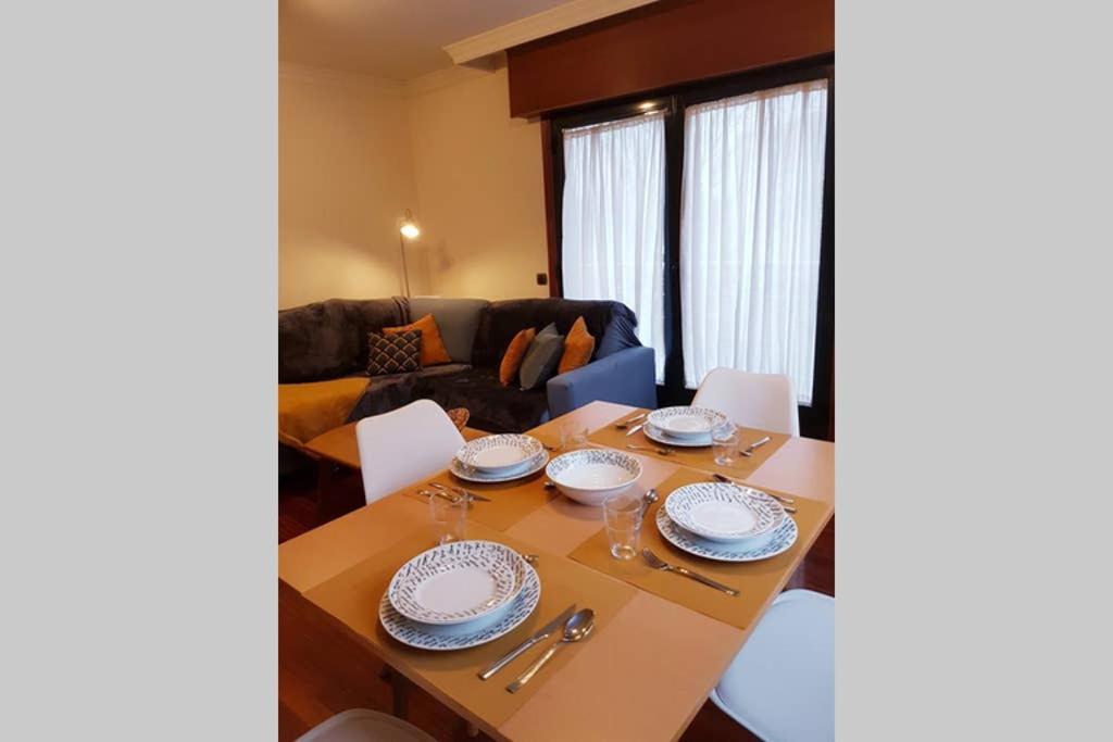 Apartamento Completo Con Parking Privado Y Wifi En San Roque Vigo Exterior photo