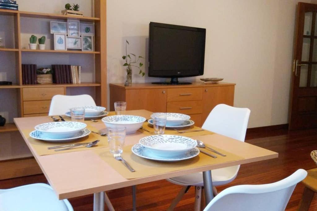 Apartamento Completo Con Parking Privado Y Wifi En San Roque Vigo Exterior photo