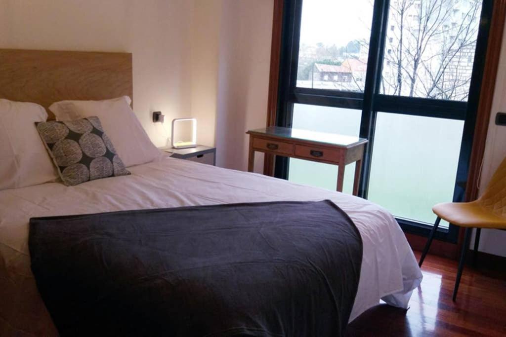 Apartamento Completo Con Parking Privado Y Wifi En San Roque Vigo Exterior photo